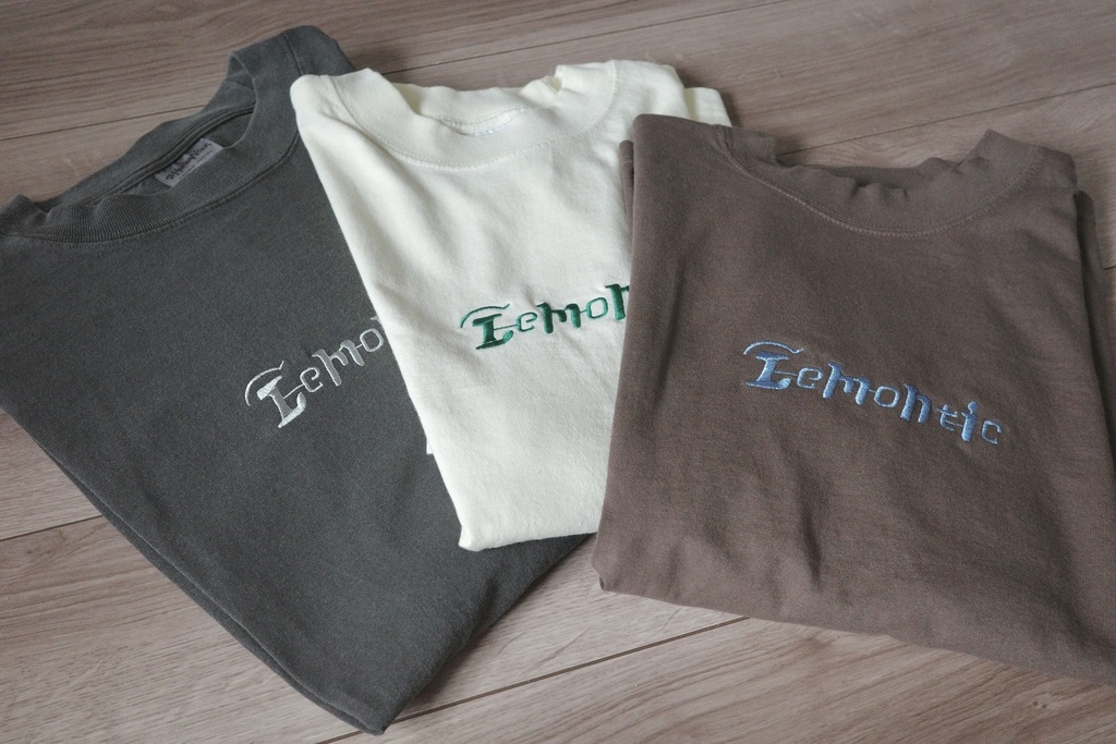 Lemontic 刺繍Tシャツ クリーム×グリーン
