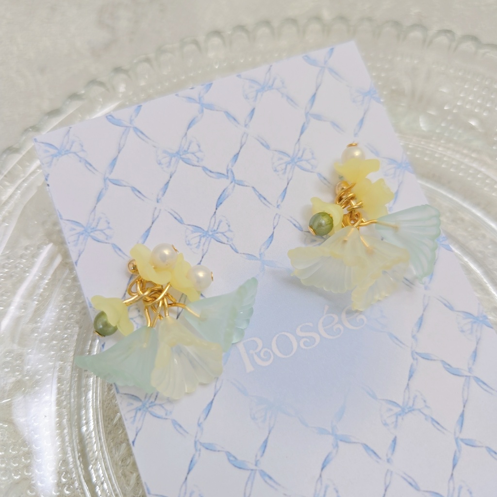メリッサイメージフラワーピアス