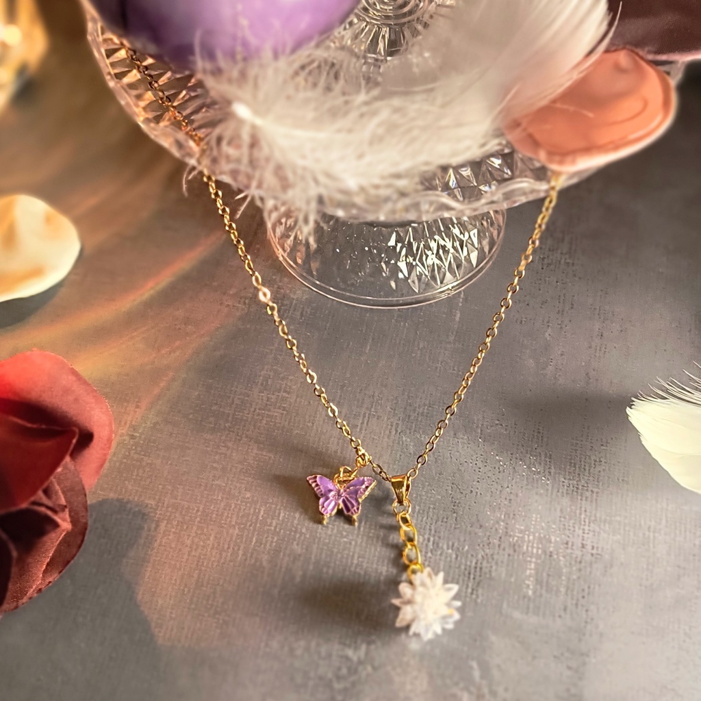 移ろう蝶と煌めく花の結晶。童磨対しのぶイメージ　長さ調節で表情が変わるハンドメイドネックレス