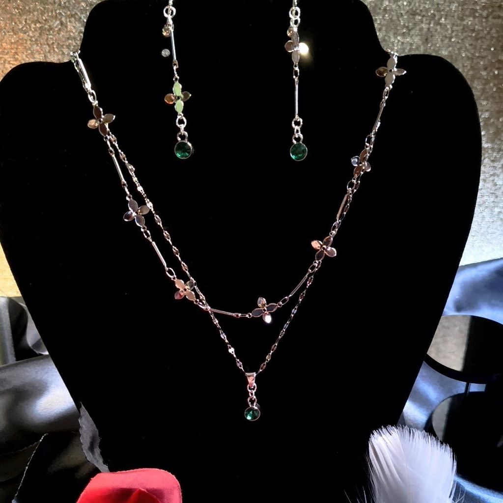 エメラルドと薔薇のアンティーク風2連ネックレス&イヤリング3点セット/海王みちる・ネプチューン風