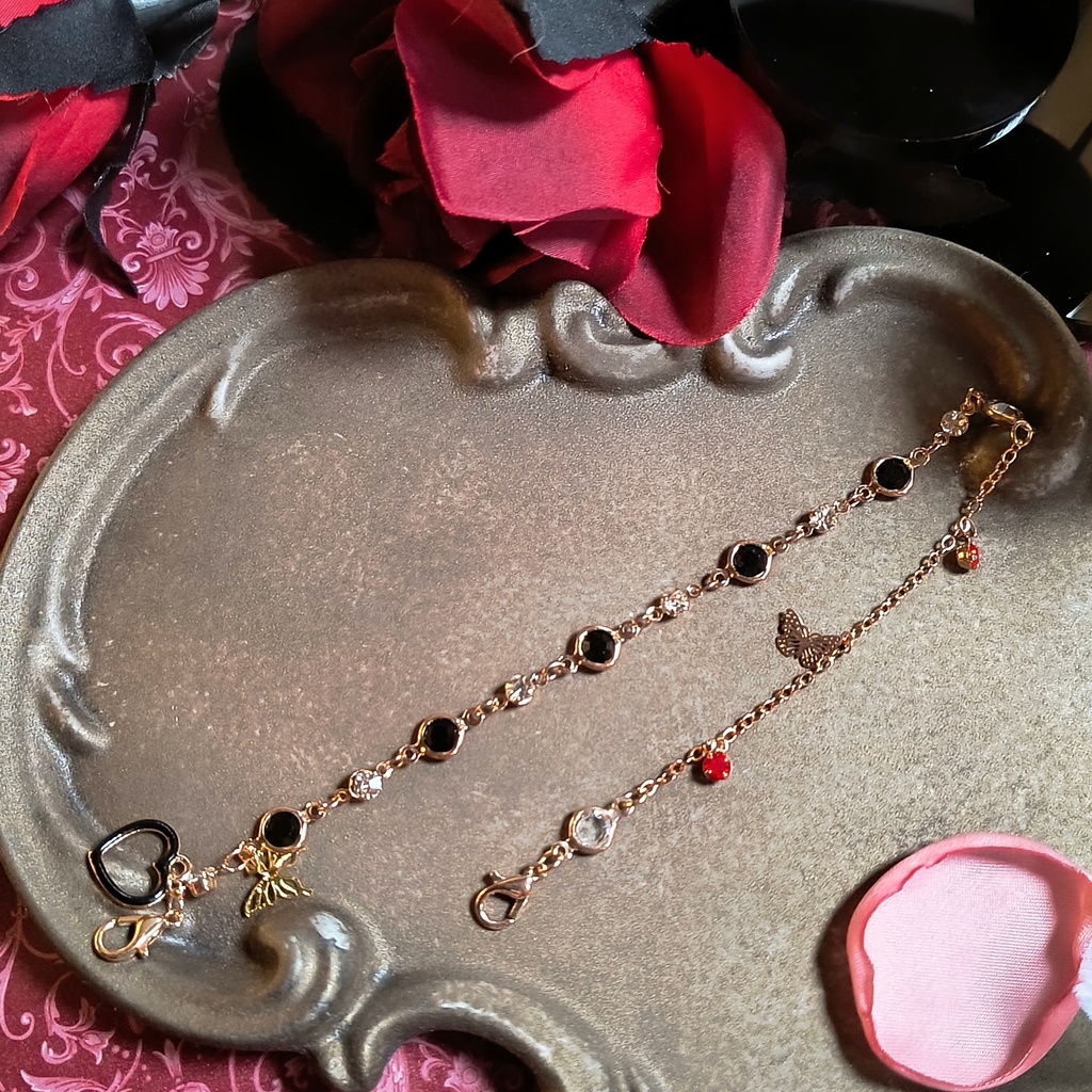 2WAY ブレスレットにもバッグチャームにもなる 因縁の対決童磨対しのぶイメージ