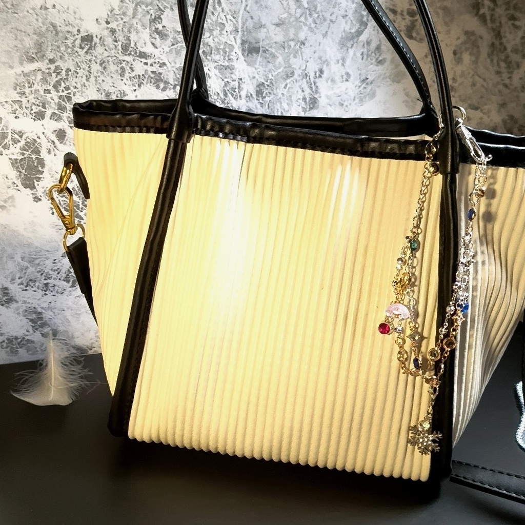 百年の後も、隣で。3way多機能バッグチャーム /花と雪の誓い(概念イメージ)