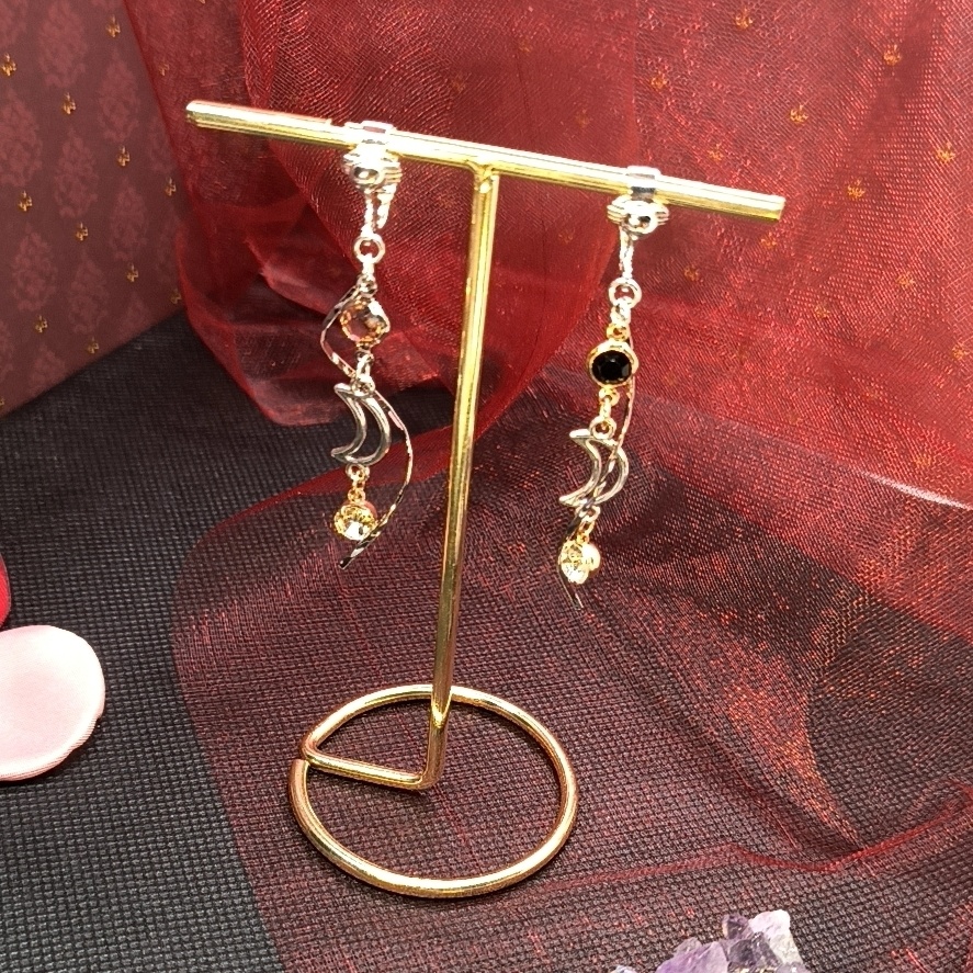 月の呼吸 「月は夜を、私は月を。」黒死牟イメージネックレス&イヤリング(黒・紫・三日月)