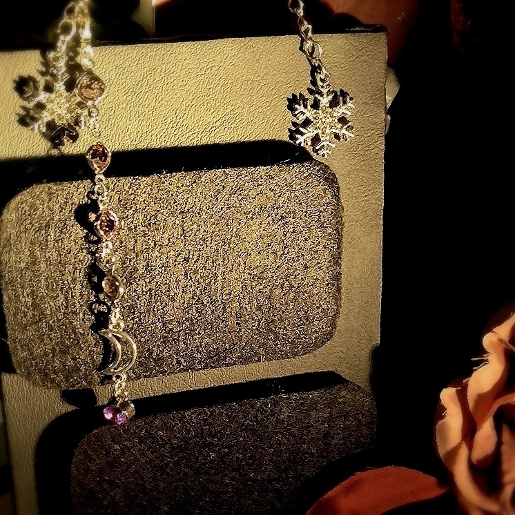 【アレンジ自在】16点セット チャームで推し活カードディスプレイ 魔法の掲示板ゴシック・アンティークなマグネット式ウェルカムボード