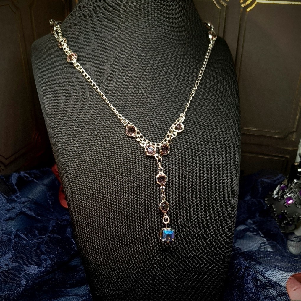 【概念アクセサリー】 蓮と氷晶のネックレス&ピアスセット(シルバー×パープル)