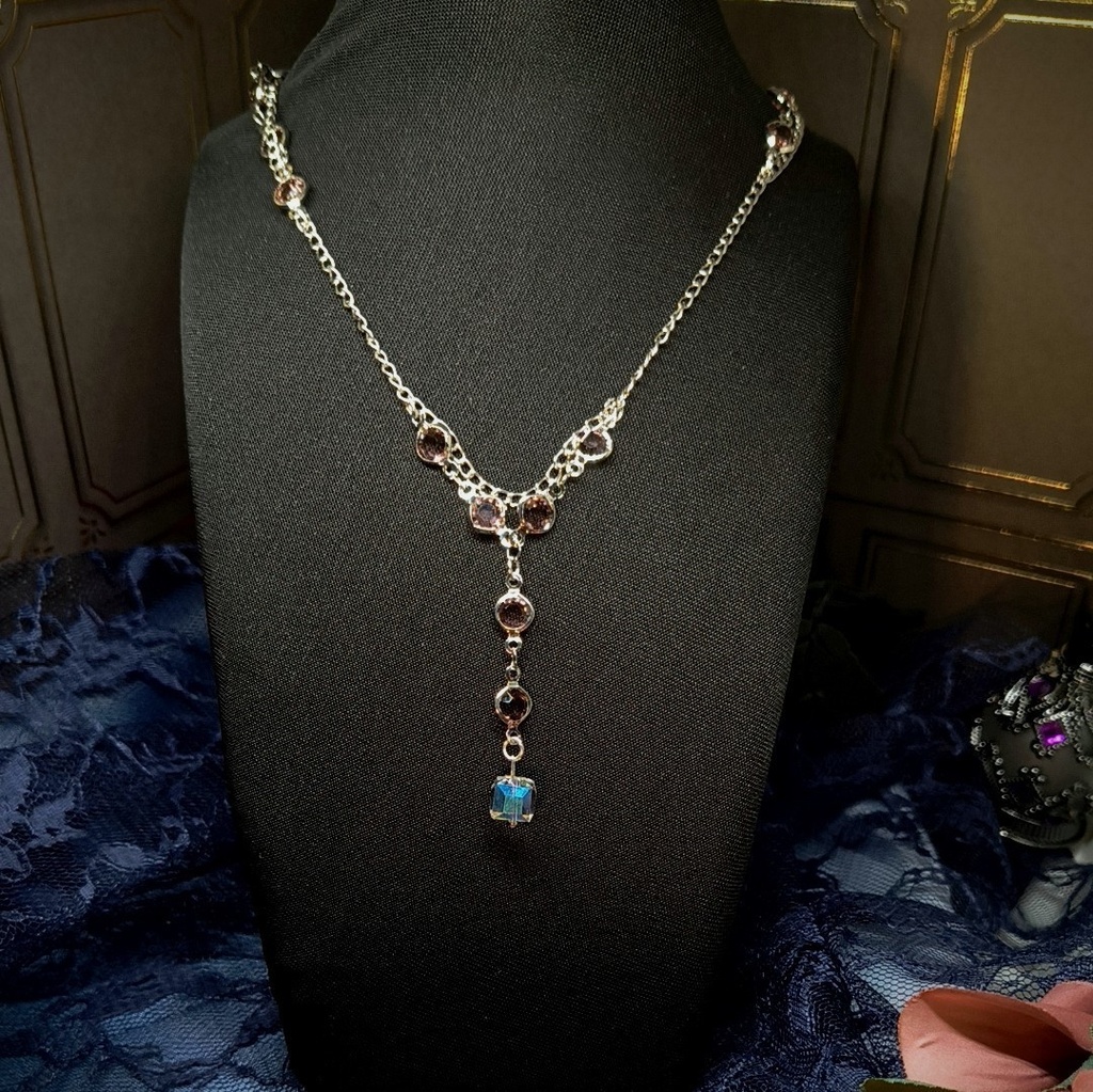 【概念アクセサリー】 蓮と氷晶のネックレス&ピアスセット(シルバー×パープル)