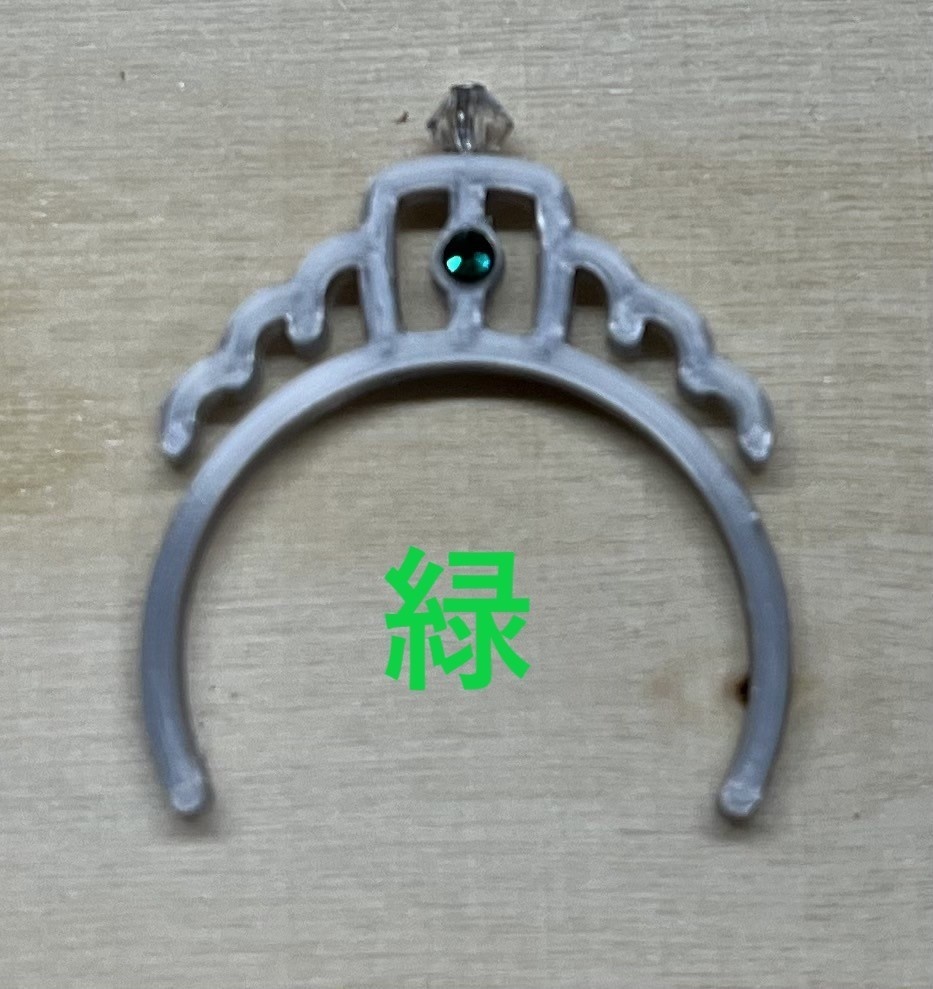 ティアラ風カチューシャ