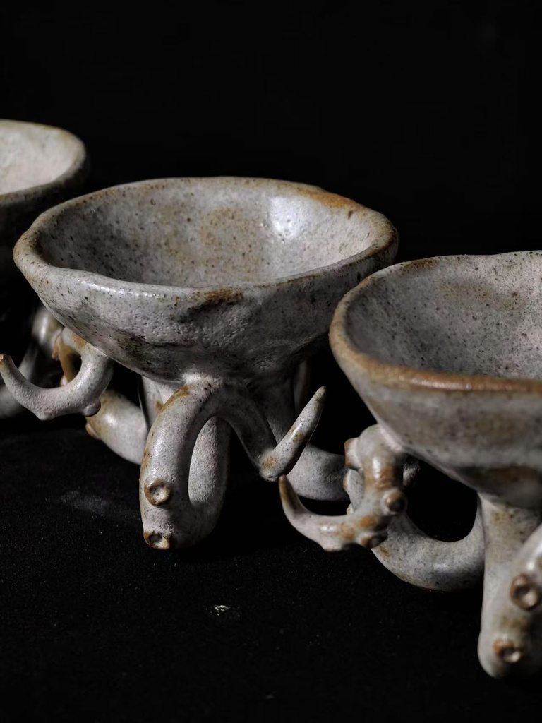 タコの触手 陶器カップ