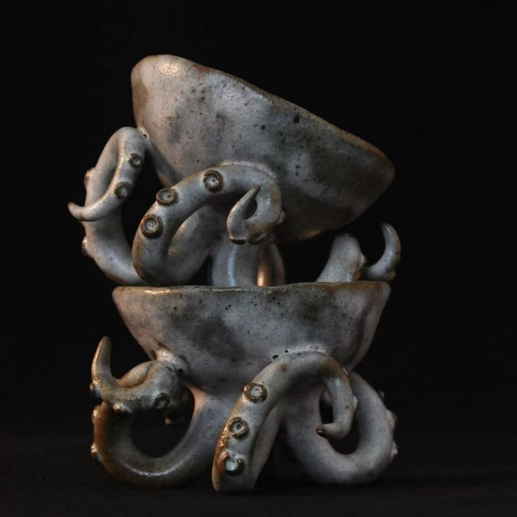 タコの触手 陶器カップ