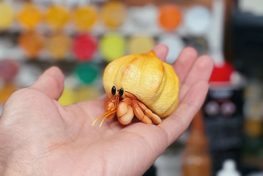 シュークリームヤドカリ レジン塗装済完成品(ハンドメイド)