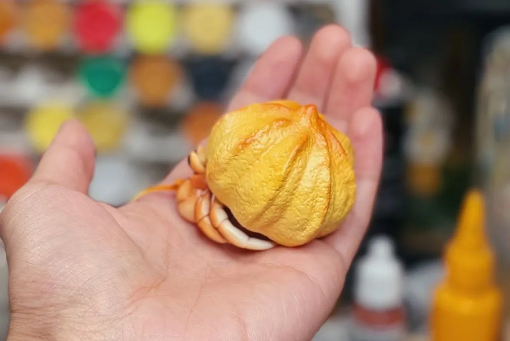 シュークリームヤドカリ レジン塗装済完成品(ハンドメイド)