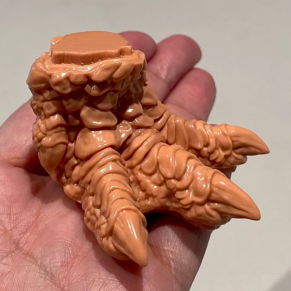 カルノタウルス 未塗装ソフトビニールキット(充填版)