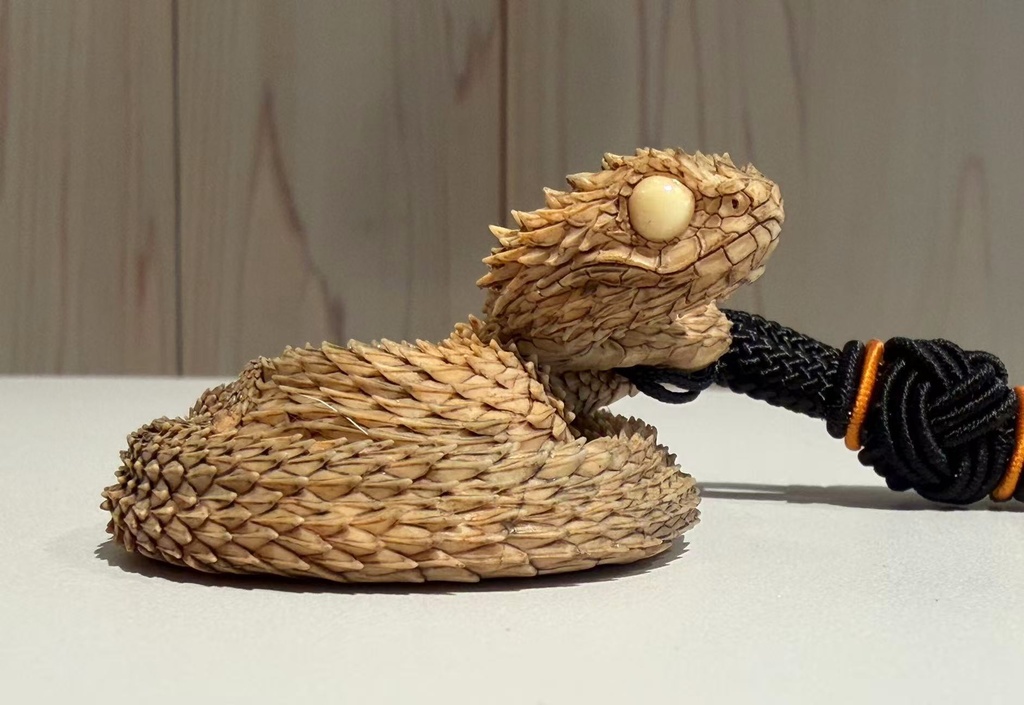 『奇想造形根付』 プッシュバイパー