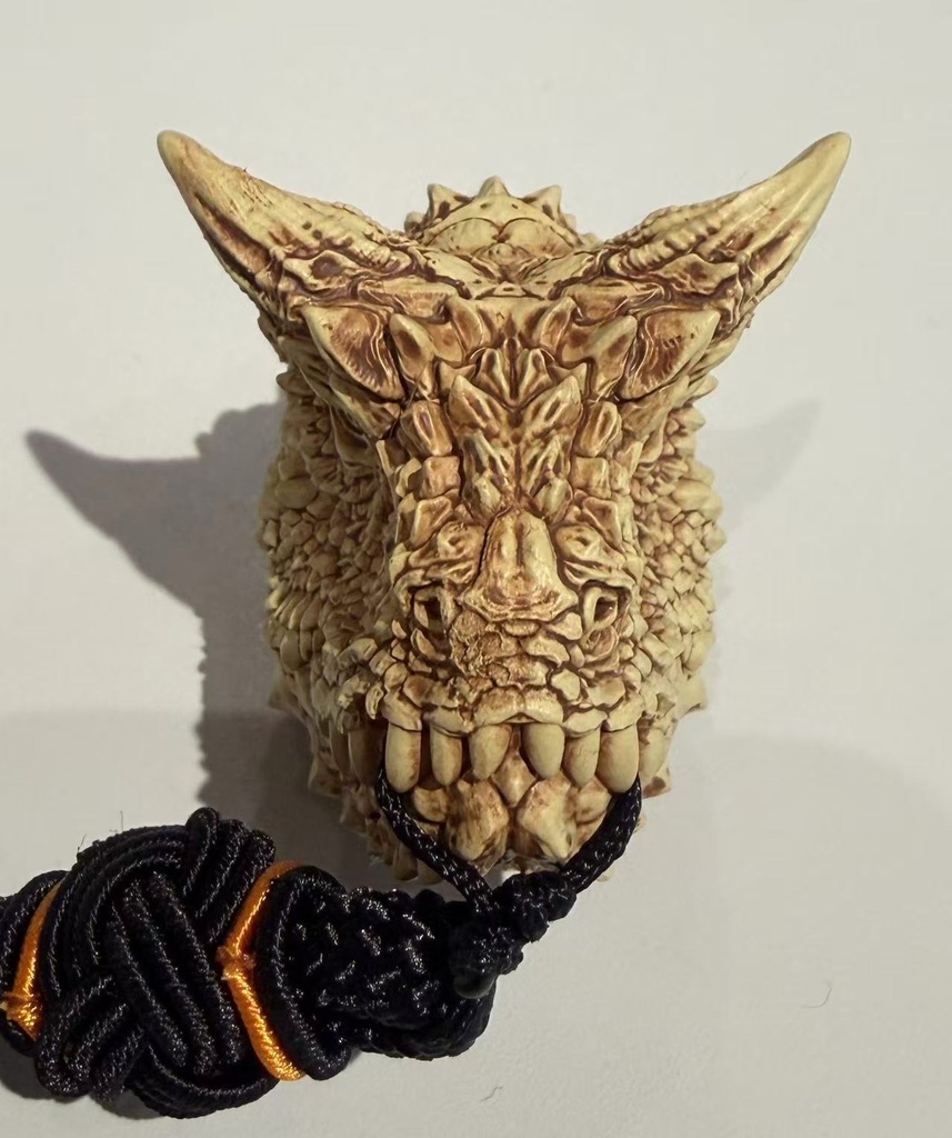 『奇想造形根付』カルノタウルス