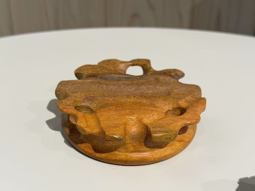 『奇想造形根付』ティラノサウルス