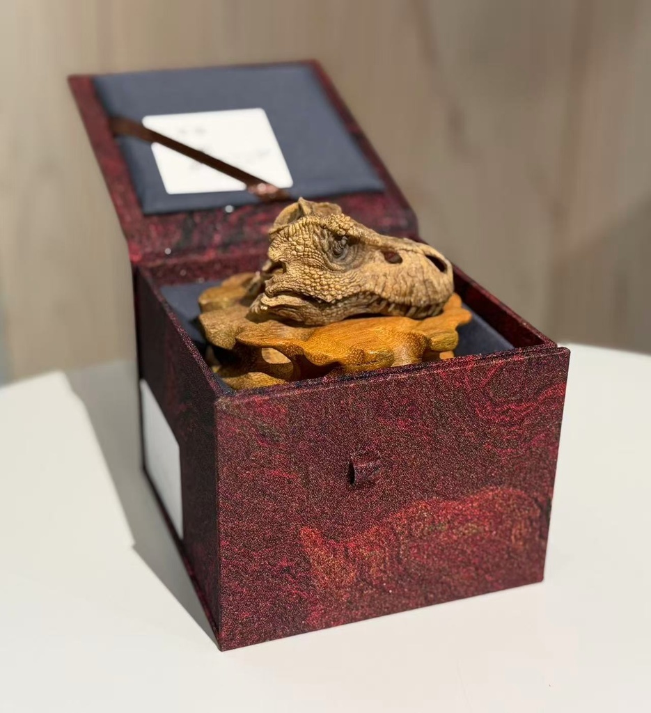 『奇想造形根付』ティラノサウルス