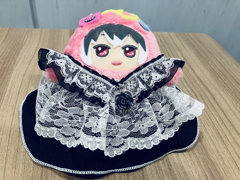 ローズブローチと ダブルレースの モノクロドレス ブランシェ&ノワール