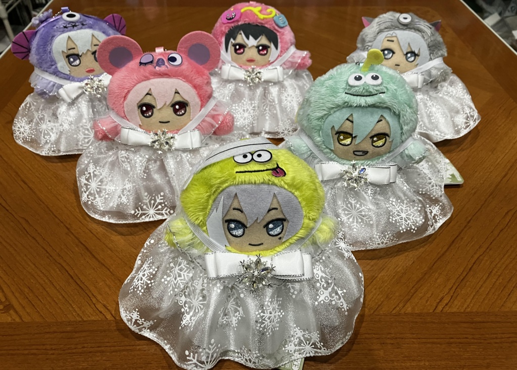 雪の結晶きらめく純白ドレス