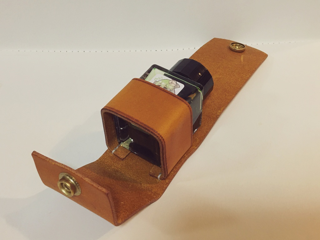 レザーインクケースキャメル