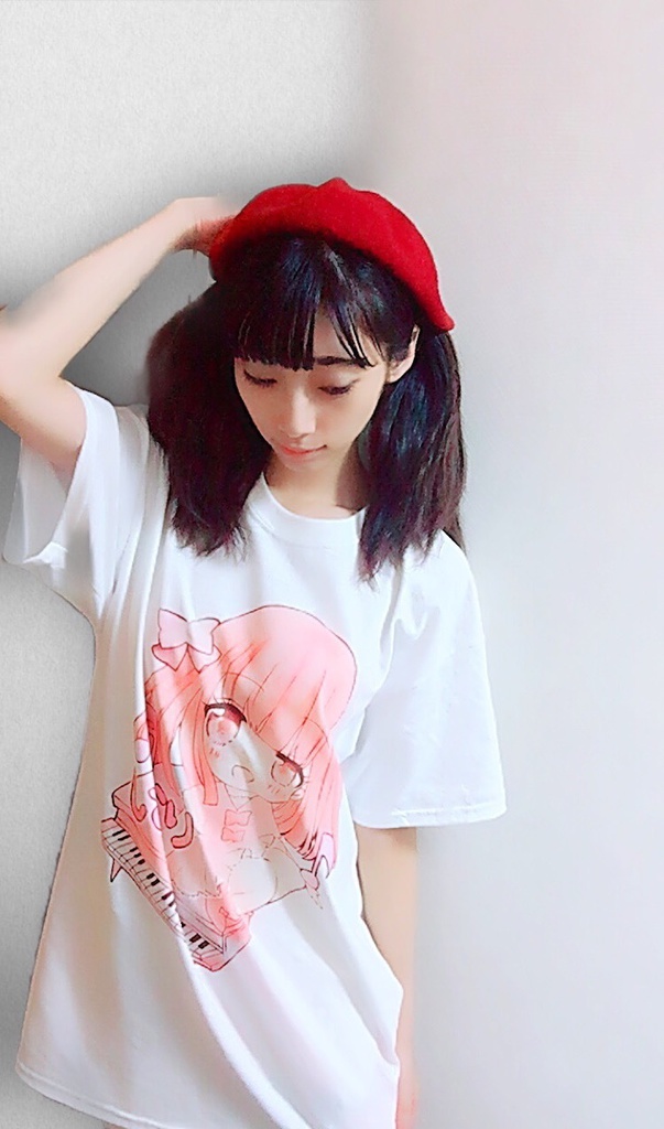 真白しおりTシャツ