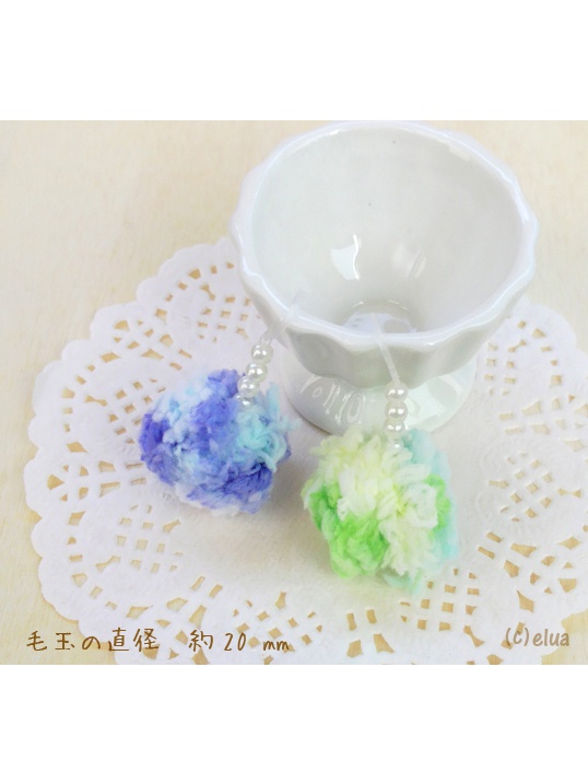 ★ピアス「もこもこ毛玉」