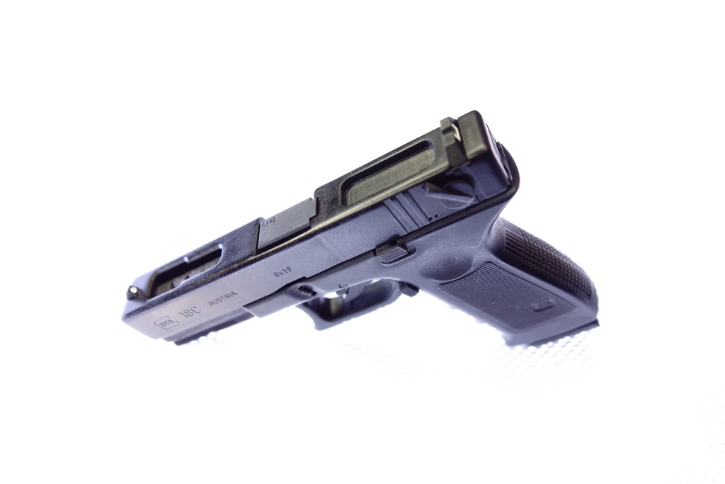 1/3スケール G18C