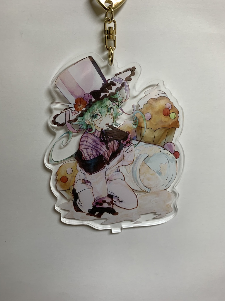 ホワイトミルアクリルスタンド(金ナスカン付き)