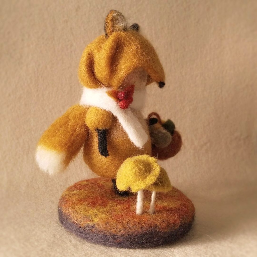 きつねきぐるみ【羊毛フェルトドール】