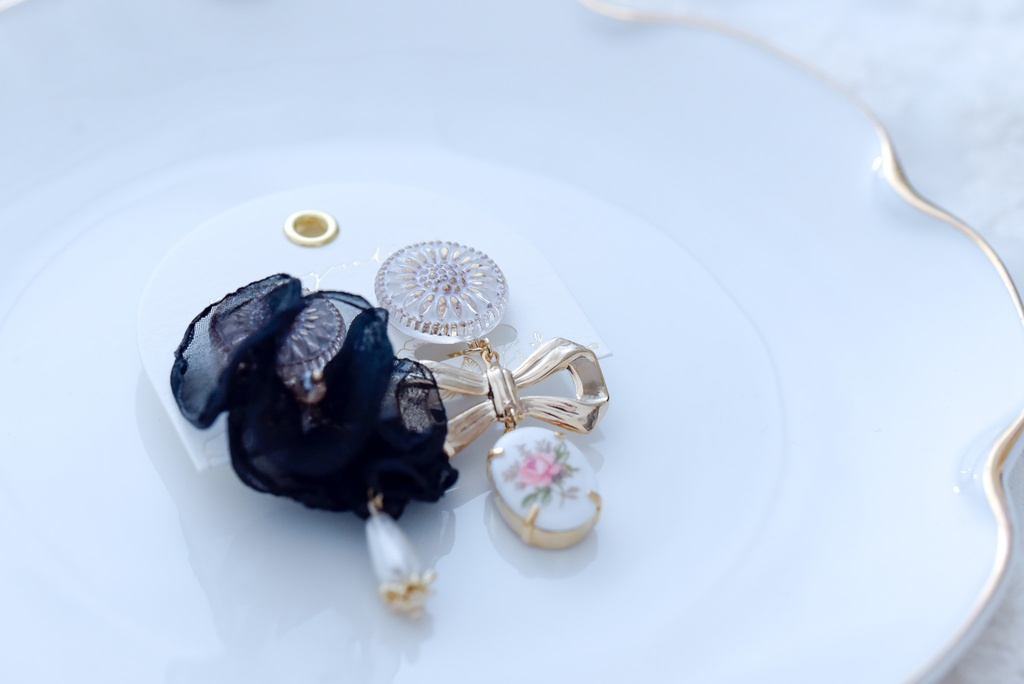 ガラスボタンアクセサリー