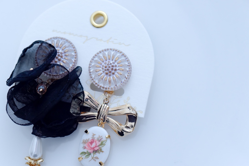 ガラスボタンアクセサリー