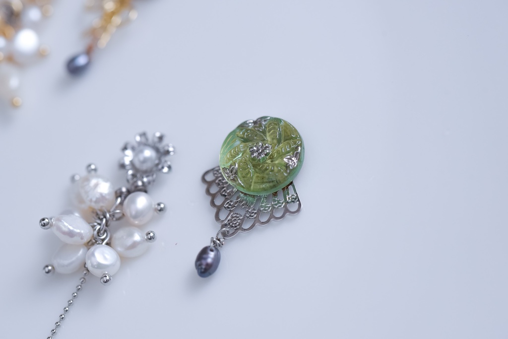 ガラスボタンアクセサリー