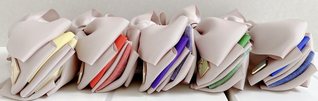 【DC/コナン】K学組イニシャルチャーム付きバナナクリップ Ver.Beige