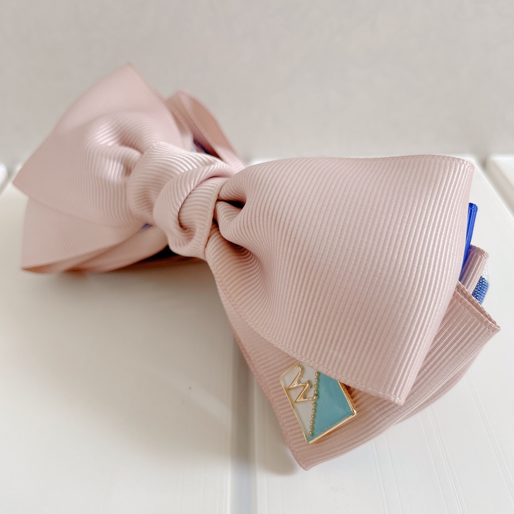 【DC/コナン】K学組イニシャルチャーム付きバナナクリップ Ver.Beige