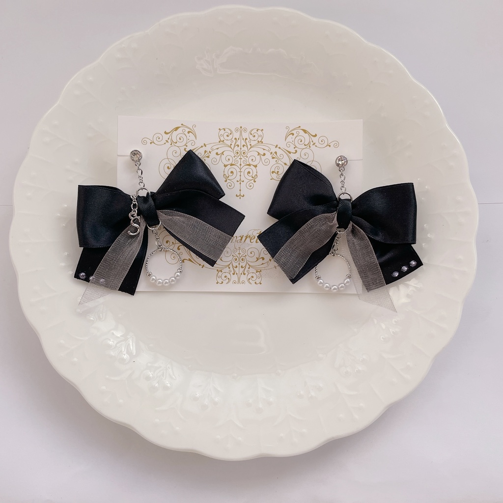 【DC/コナン】シェリー 雑誌モチーフピアス&イヤリング