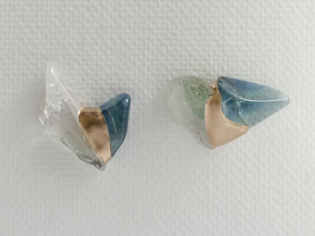 天然石の金継ぎイヤリング／ピアス［7：グリーンファントムクォーツ×フローライト緑］