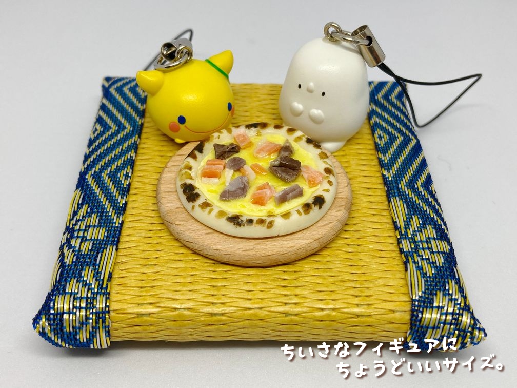 ミニチュアフード きのことベーコンのピザ