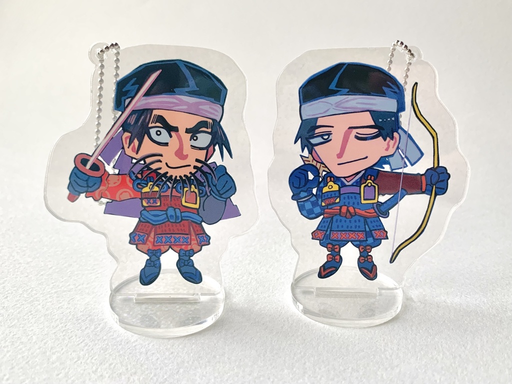 3️⃣と4️⃣のアクキーにもなるアクスタ(ホロ)