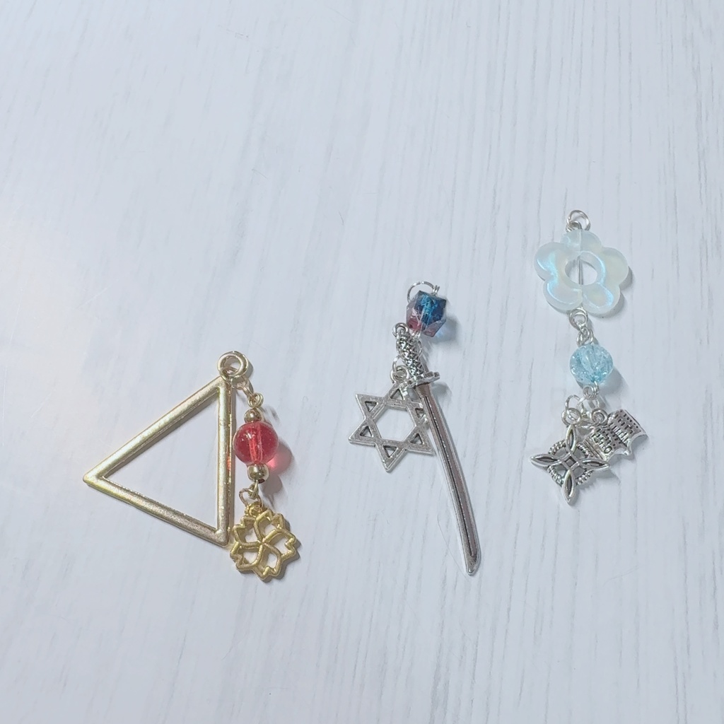 〚非公式〛-VΔLZ-金具が選べるイメージアクセサリー