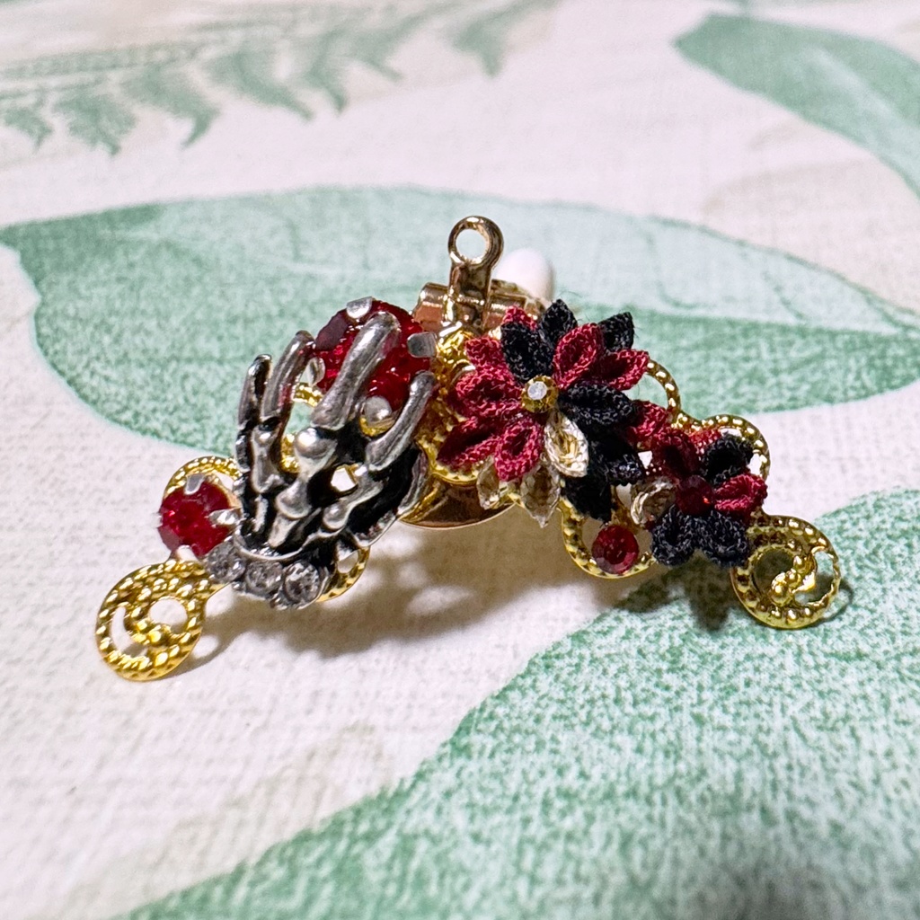 つまみ細工のイヤーカフ【片耳用】