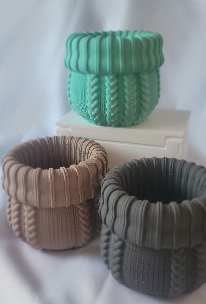 〖ジェスモナイト〗セーター柄小物入れ※試作品