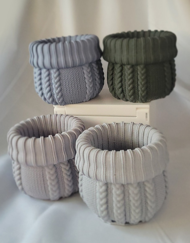 〖ジェスモナイト〗セーター柄小物入れ2※試作品