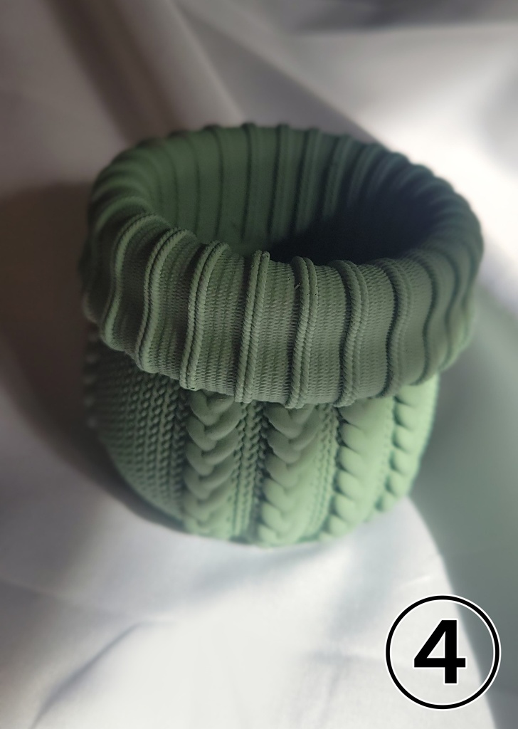 〖ジェスモナイト〗セーター柄小物入れ3※試作品