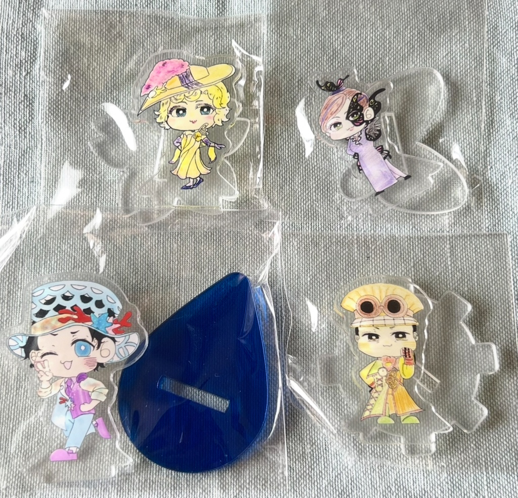 もちもちとしたファッショナブルなアクスタ