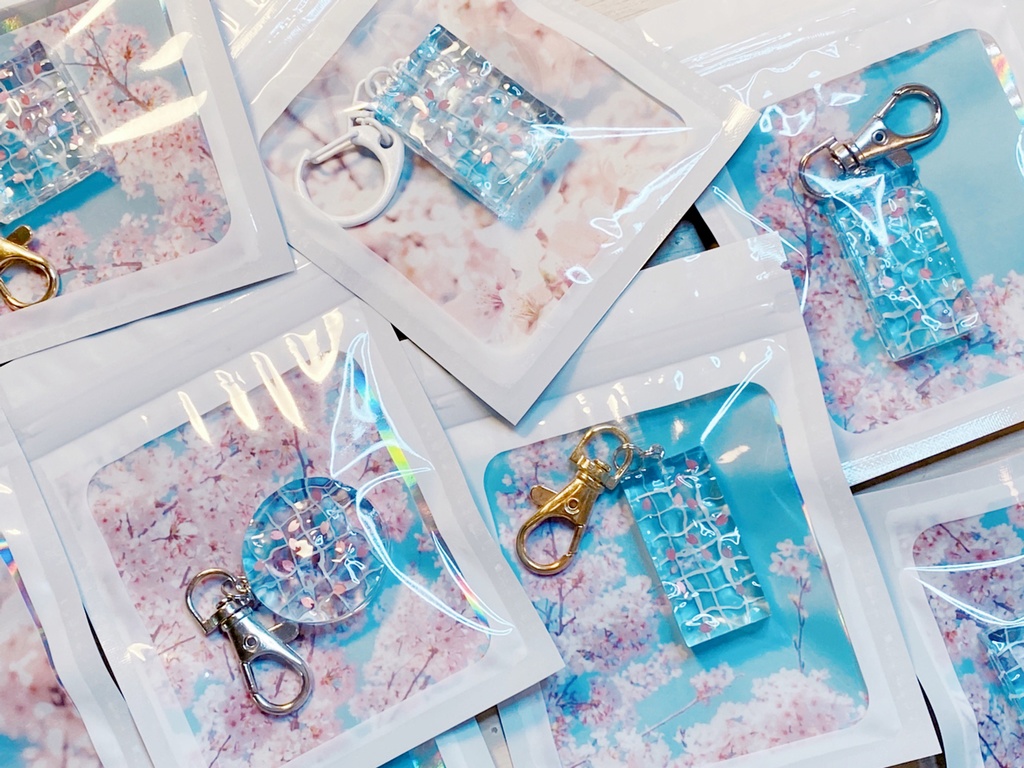 桜のプールキーホルダー