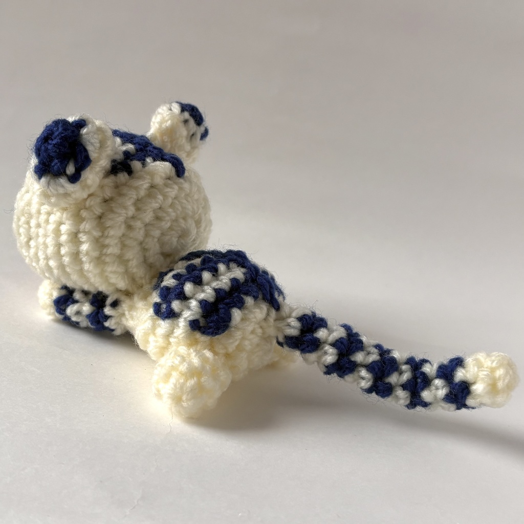 【再販】寝そべり着ぐるみ*ホワイトタイガー*おまんじゅう用