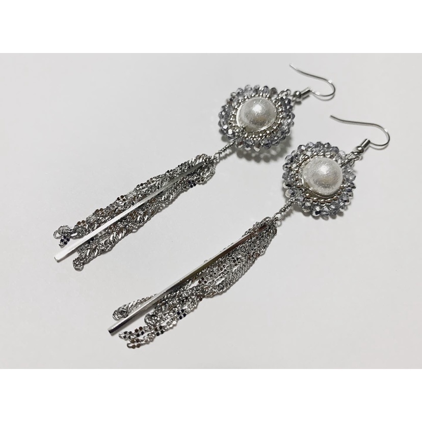 月と太陽のピアス