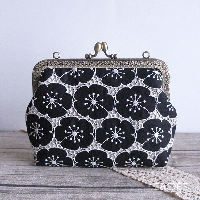 《送料無料》がま口マルチポーチ*梅レース