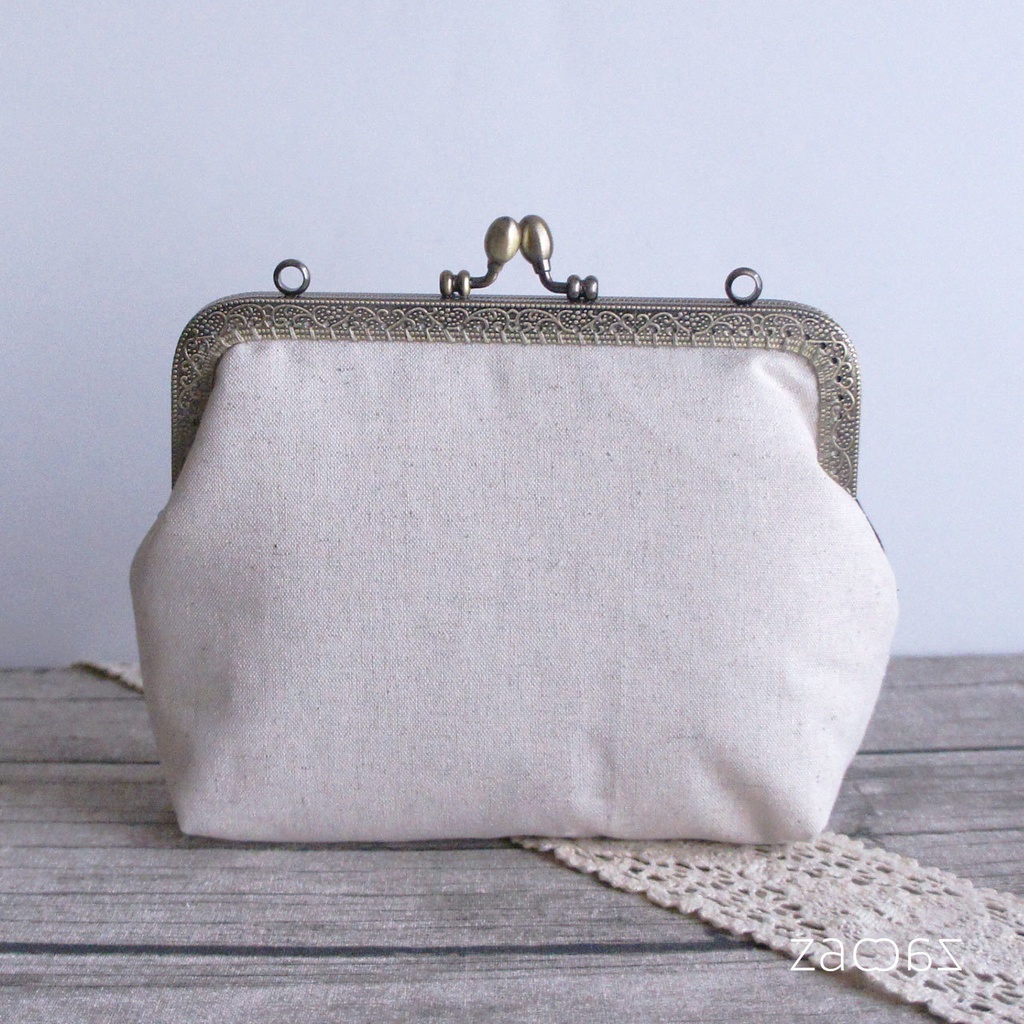 《送料無料》がま口マルチポーチ*梅レース