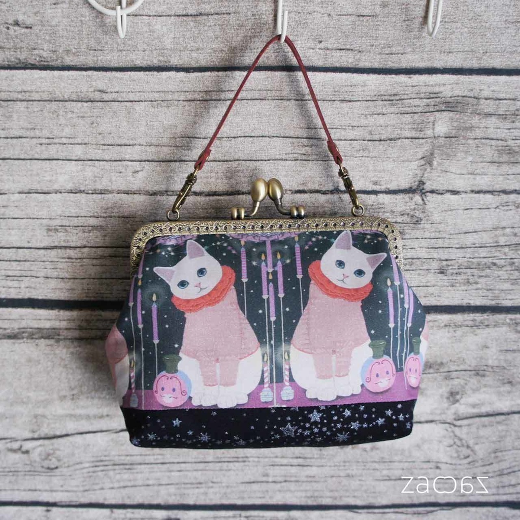 《送料無料》手提げがま口ポーチ*白猫ちゃん