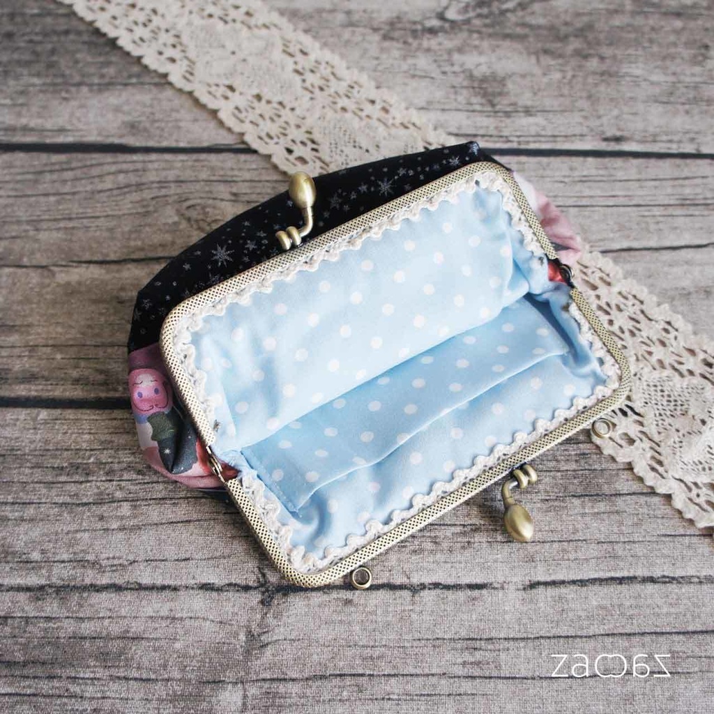 《送料無料》手提げがま口ポーチ*白猫ちゃん